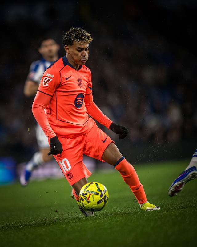 世界杯比赛直播地址-1-2！亚马尔助攻难救主，巴萨9连胜戛然而止，皇马重燃希望