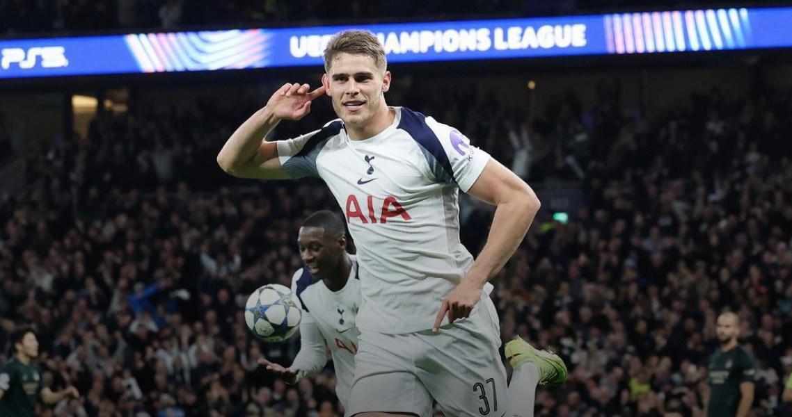 世界杯客户端下载安装-每体：巴斯托尼太贵巴萨关注范德芬，球员转会费或低于6500万